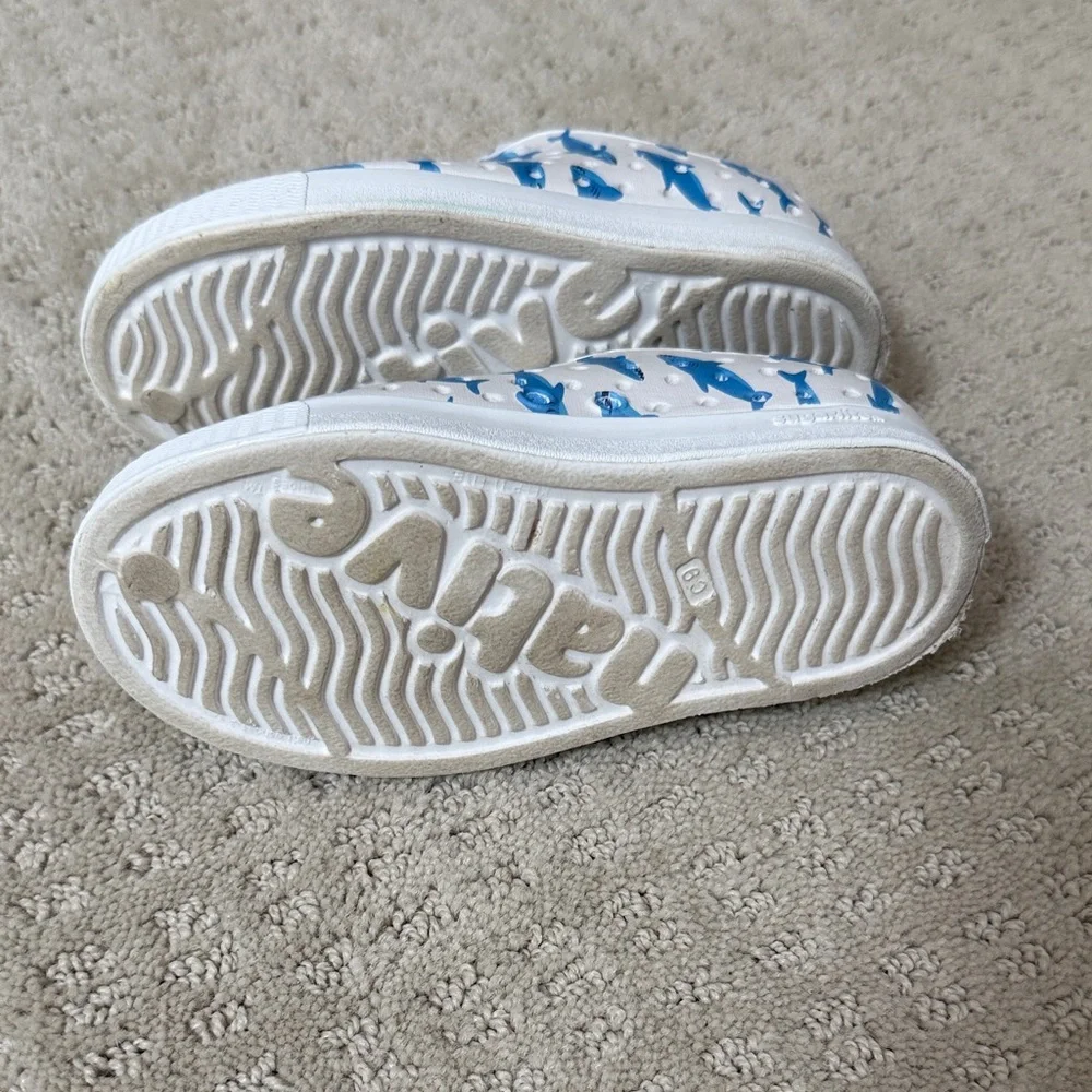 Native Kids Jefferson White Slip-On Water Shoes with Blue Shark Pattern